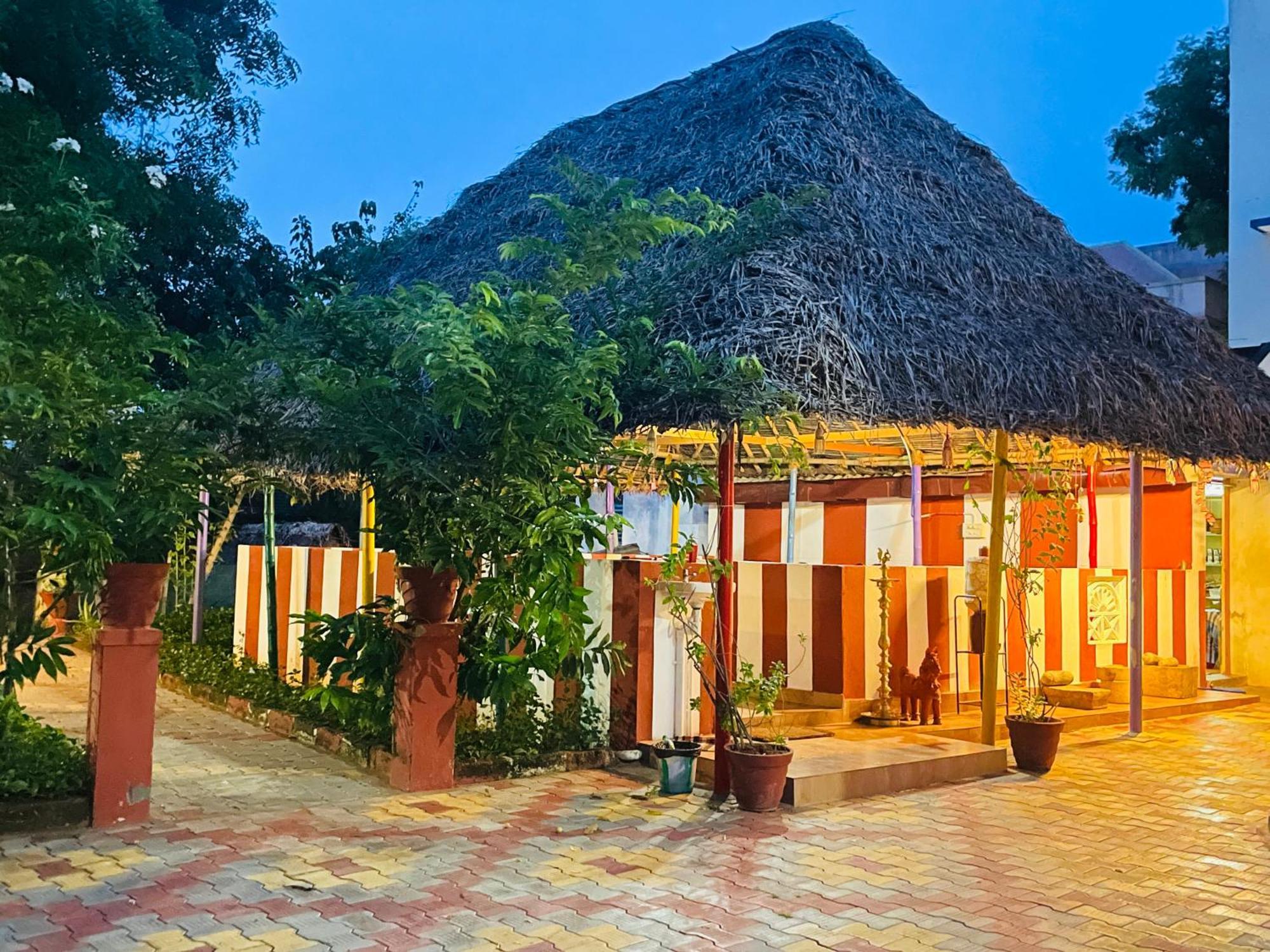 Chola Heritage Resort Karaikkudi Exterior foto